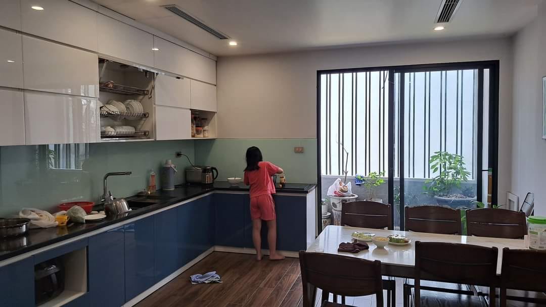 BÁN NHÀ HOÀNG QUỐC VIỆT, PHÂN LÔ, ÔTÔ TRÁNH, VỈA HÈ KINH DOANH, DT 54M2 NHỈNH 17 TỶ - Ảnh 1